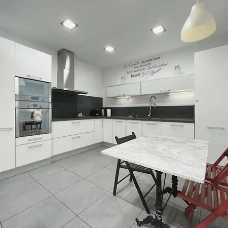 Apartment Penthouse With Amazing Terrace, 9p 3bd Barcelona