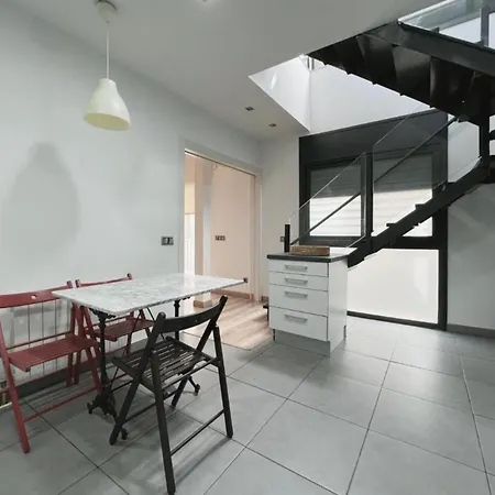 Apartment Penthouse With Amazing Terrace, 9p 3bd *