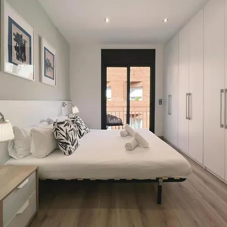 Penthouse With Amazing Terrace, 9p 3bd *