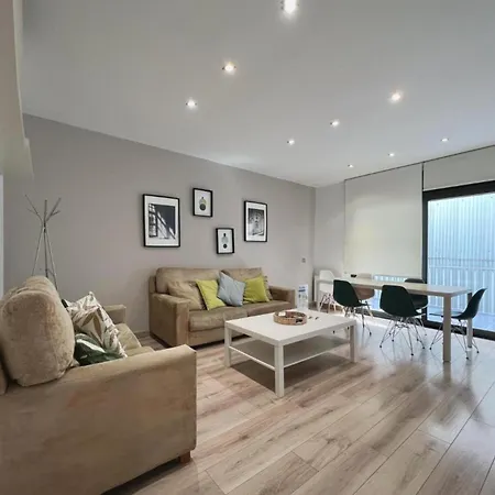 Penthouse With Amazing Terrace, 9p 3bd Apartment *